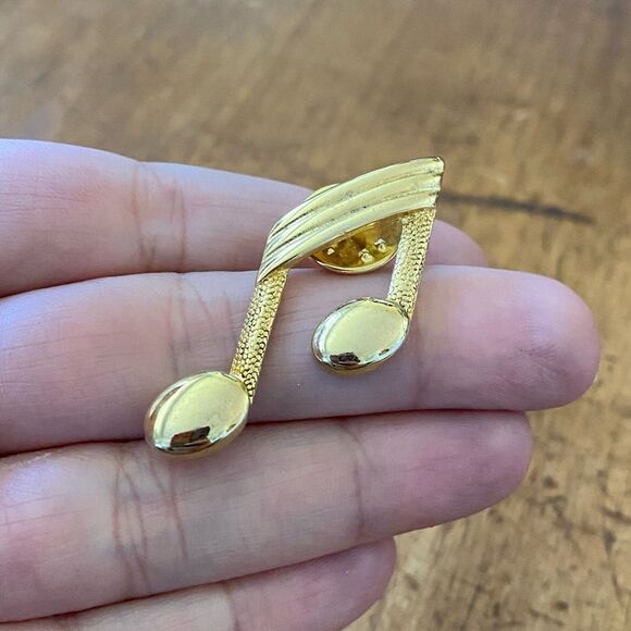 Gold Musical Note Pin - Picture 1 of 5